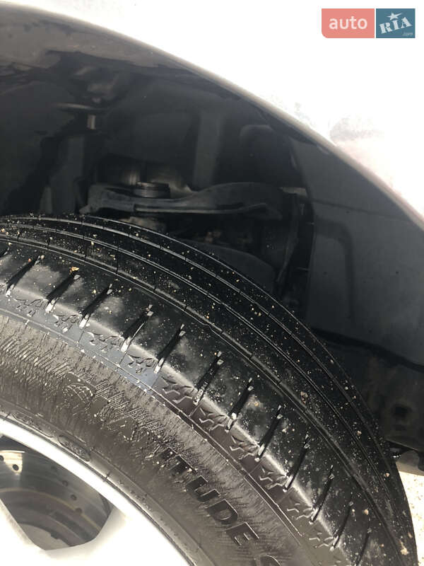 Позашляховик / Кросовер Nissan Pathfinder 2011 в Києві