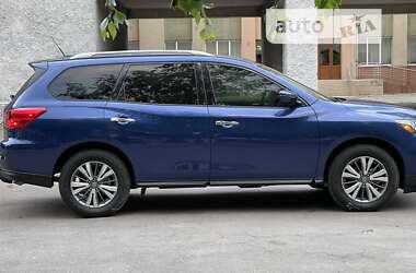 Внедорожник / Кроссовер Nissan Pathfinder 2018 в Одессе