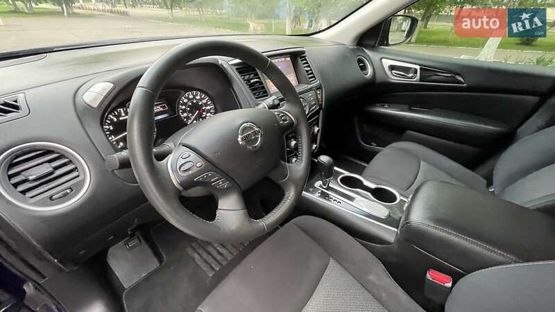 Внедорожник / Кроссовер Nissan Pathfinder 2018 в Одессе