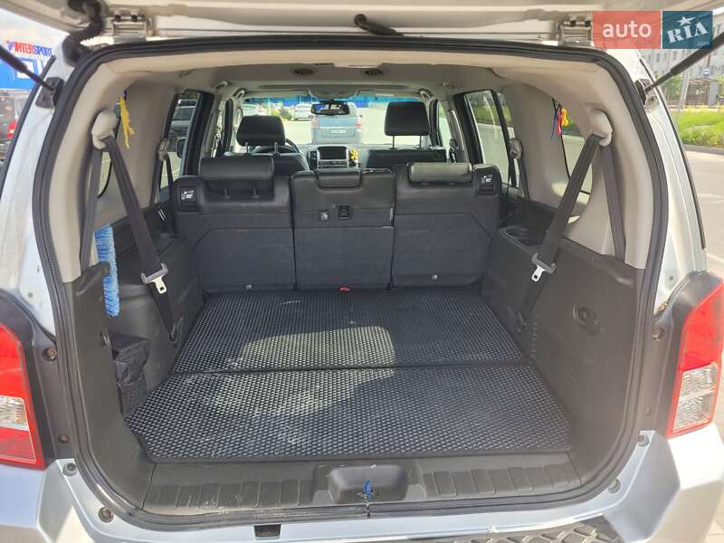 Внедорожник / Кроссовер Nissan Pathfinder 2006 в Виннице