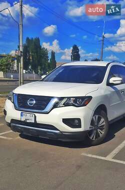 Внедорожник / Кроссовер Nissan Pathfinder 2016 в 