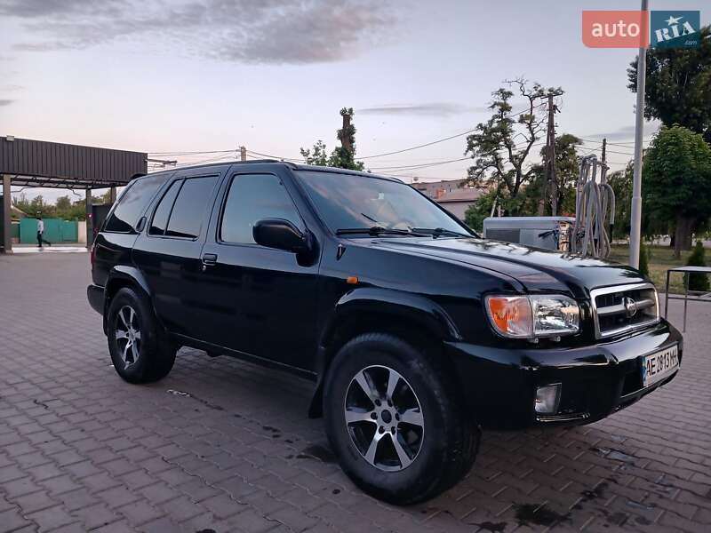 Внедорожник / Кроссовер Nissan Pathfinder 2000 в Кривом Роге