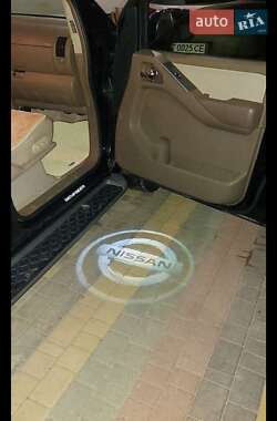 Внедорожник / Кроссовер Nissan Pathfinder 2006 в 