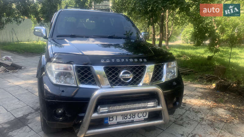 Позашляховик / Кросовер Nissan Pathfinder 2006 в Полтаві