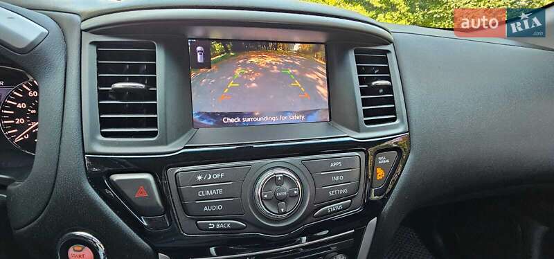 Позашляховик / Кросовер Nissan Pathfinder 2018 в Звягелі