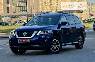 Позашляховик / Кросовер Nissan Pathfinder 2017 в Києві