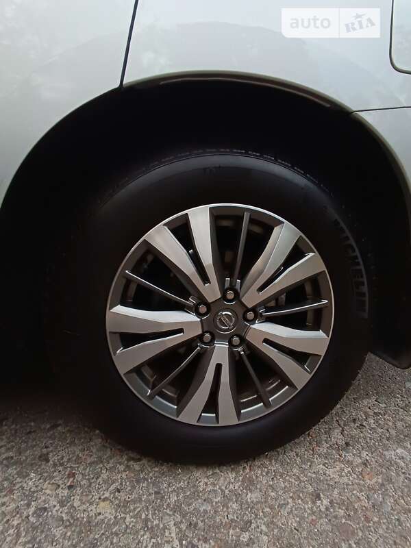 Внедорожник / Кроссовер Nissan Pathfinder 2020 в Броварах