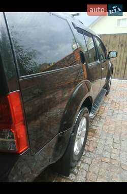 Позашляховик / Кросовер Nissan Pathfinder 2005 в Кривому Розі
