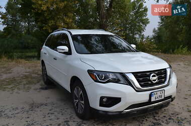 Внедорожник / Кроссовер Nissan Pathfinder 2016 в 