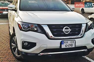 Внедорожник / Кроссовер Nissan Pathfinder 2016 в 