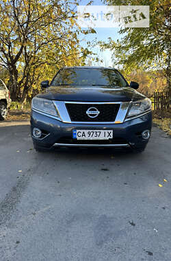 Позашляховик / Кросовер Nissan Pathfinder 2015 в Черкасах