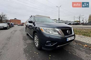 Внедорожник / Кроссовер Nissan Pathfinder 2016 в Киеве