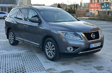 Внедорожник / Кроссовер Nissan Pathfinder 2015 в Самборе