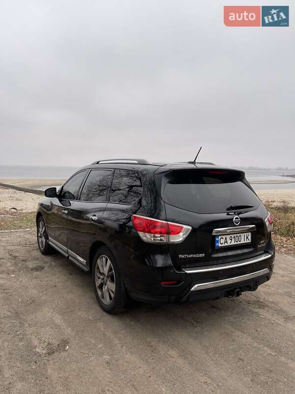 Внедорожник / Кроссовер Nissan Pathfinder 2014 в Черкассах
