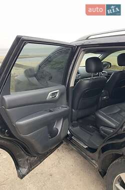 Позашляховик / Кросовер Nissan Pathfinder 2014 в Черкасах