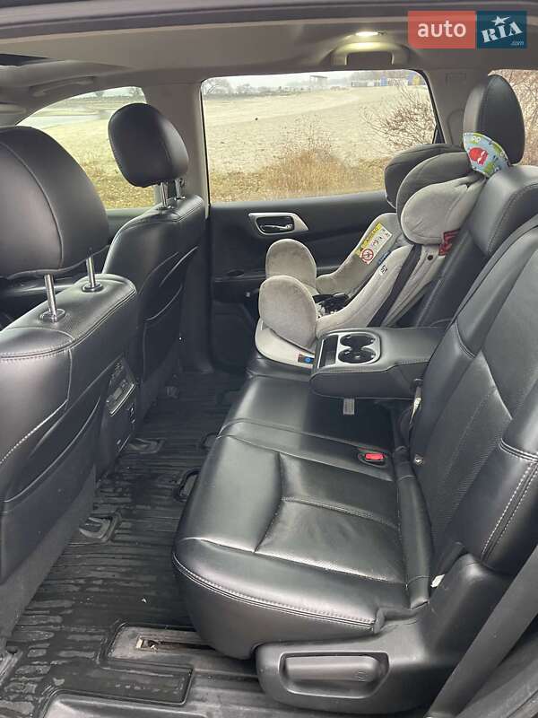 Внедорожник / Кроссовер Nissan Pathfinder 2014 в Черкассах