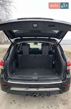 Позашляховик / Кросовер Nissan Pathfinder 2014 в Черкасах