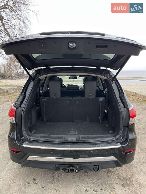 Внедорожник / Кроссовер Nissan Pathfinder 2014 в Черкассах