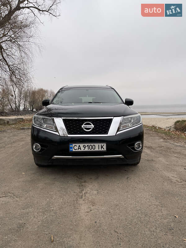 Внедорожник / Кроссовер Nissan Pathfinder 2014 в Черкассах