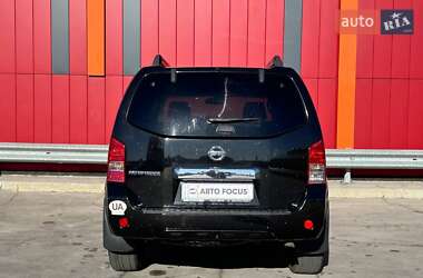 Позашляховик / Кросовер Nissan Pathfinder 2011 в Києві