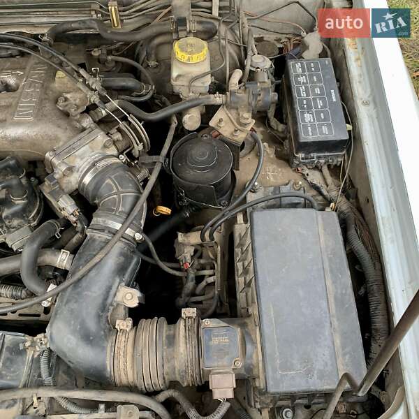 Позашляховик / Кросовер Nissan Pathfinder 1996 в Одесі