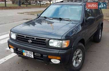 Позашляховик / Кросовер Nissan Pathfinder 1997 в Києві