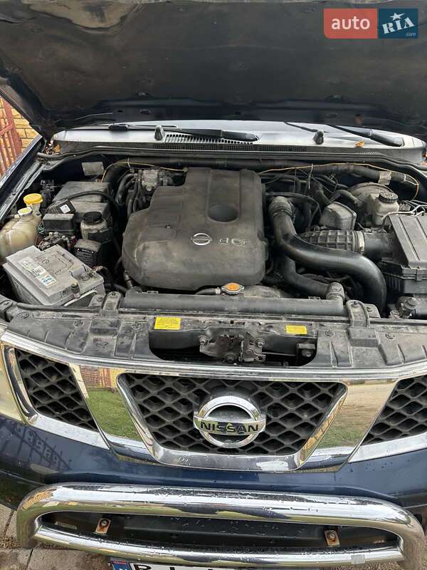 Внедорожник / Кроссовер Nissan Pathfinder 2003 в Белой Церкви