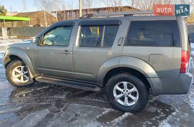 Внедорожник / Кроссовер Nissan Pathfinder 2005 в Львове