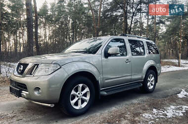 Позашляховик / Кросовер Nissan Pathfinder 2011 в Києві