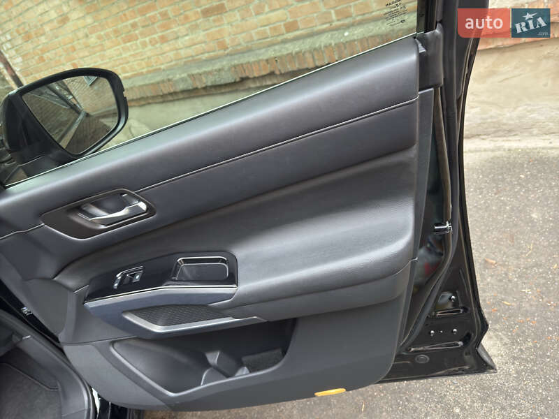 Внедорожник / Кроссовер Nissan Pathfinder 2021 в Полтаве