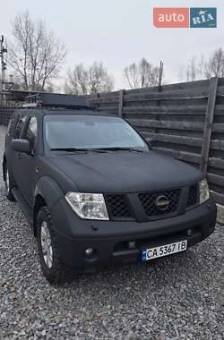 Внедорожник / Кроссовер Nissan Pathfinder 2005 в Киеве