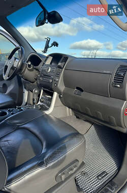 Внедорожник / Кроссовер Nissan Pathfinder 2012 в 