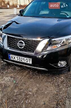 Внедорожник / Кроссовер Nissan Pathfinder 2014 в Харькове