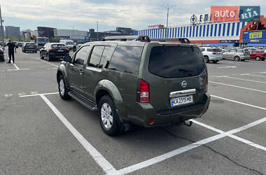 Внедорожник / Кроссовер Nissan Pathfinder 2005 в 