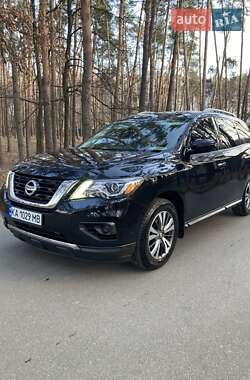 Позашляховик / Кросовер Nissan Pathfinder 2017 в Києві