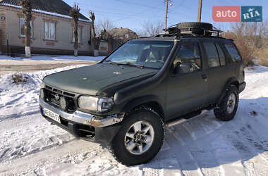 Внедорожник / Кроссовер Nissan Pathfinder 1998 в Богодухове