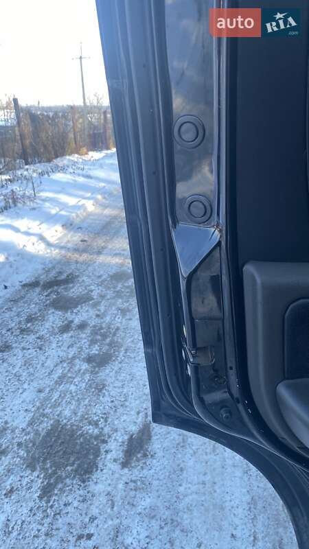 Позашляховик / Кросовер Nissan Pathfinder 2006 в Краснограді