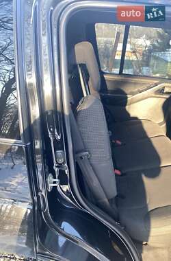 Позашляховик / Кросовер Nissan Pathfinder 2006 в Краснограді