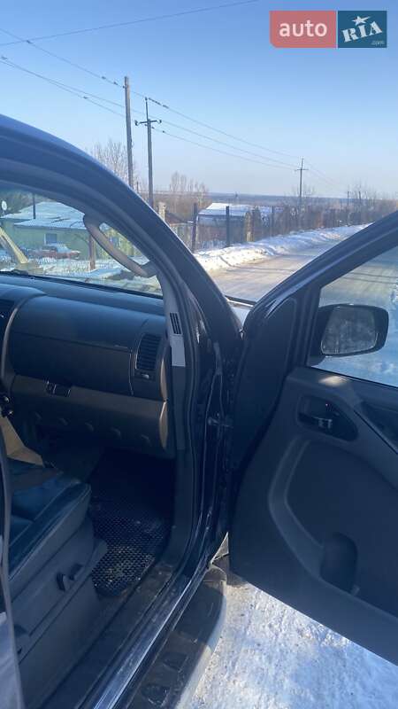 Позашляховик / Кросовер Nissan Pathfinder 2006 в Краснограді