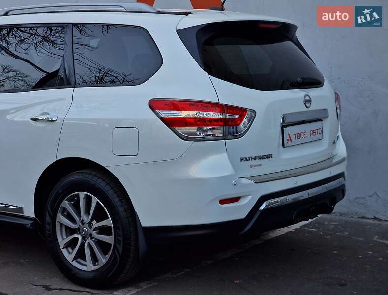 Позашляховик / Кросовер Nissan Pathfinder 2013 в Одесі
