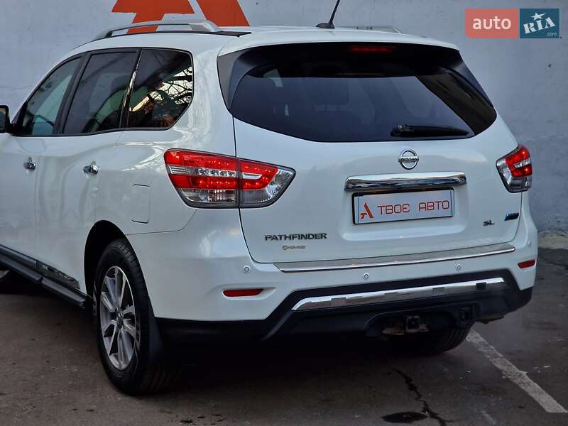 Позашляховик / Кросовер Nissan Pathfinder 2013 в Одесі
