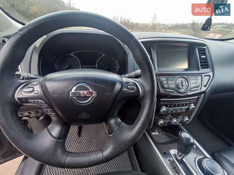Позашляховик / Кросовер Nissan Pathfinder 2013 в Миколаєві