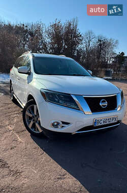 Позашляховик / Кросовер Nissan Pathfinder 2013 в Обухові