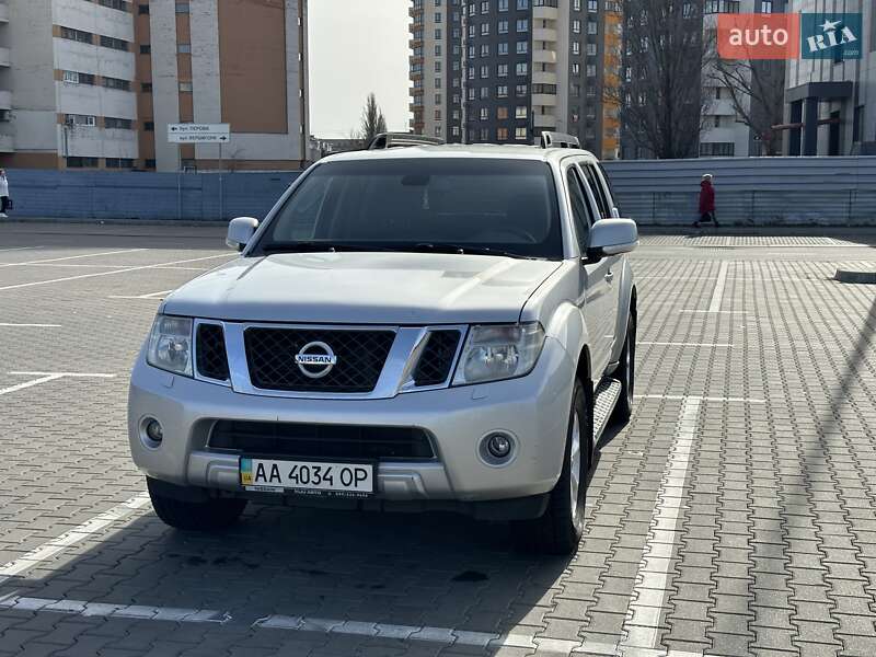 Nissan Pathfinder 2014