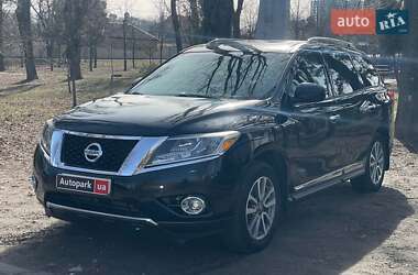 Позашляховик / Кросовер Nissan Pathfinder 2013 в Києві