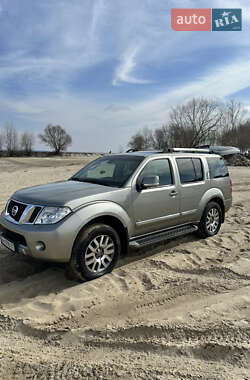 Внедорожник / Кроссовер Nissan Pathfinder 2011 в Черкассах