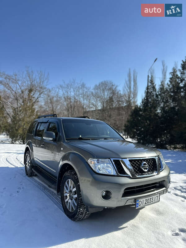 Nissan Pathfinder 2012