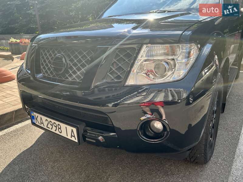 Позашляховик / Кросовер Nissan Pathfinder 2014 в Києві