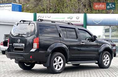 Позашляховик / Кросовер Nissan Pathfinder 2012 в 