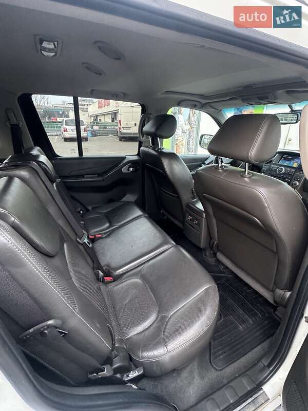 Внедорожник / Кроссовер Nissan Pathfinder 2010 в Борисполе
